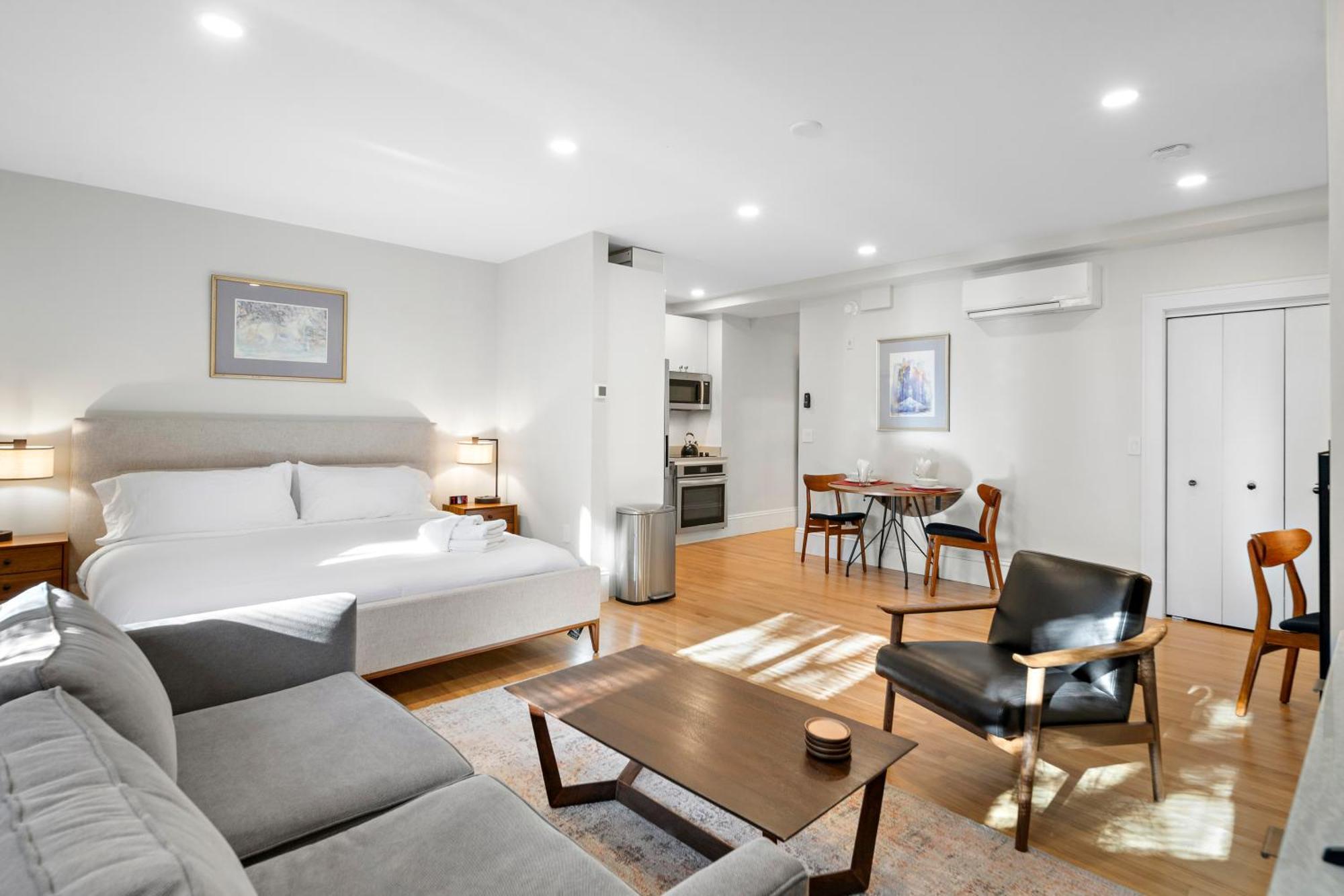 Charlesgate Suites Бостън Екстериор снимка