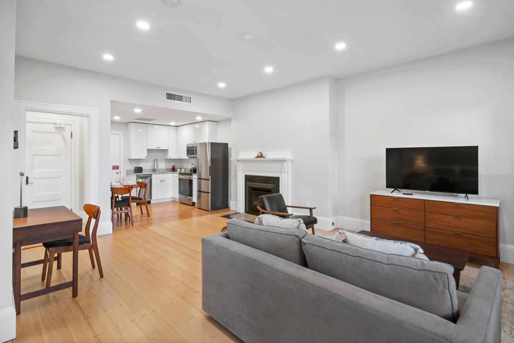 Charlesgate Suites Бостън Екстериор снимка
