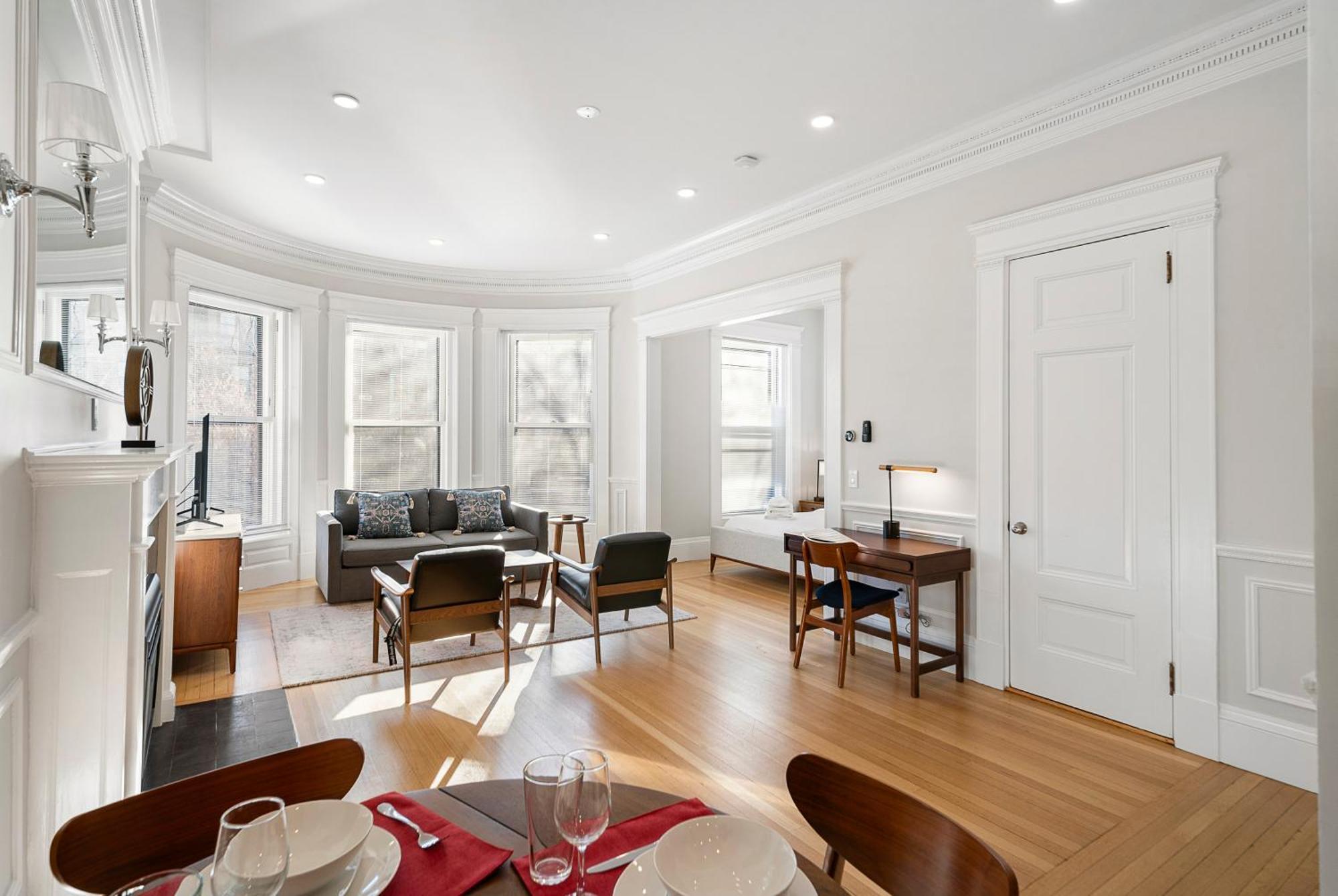 Charlesgate Suites Бостън Екстериор снимка