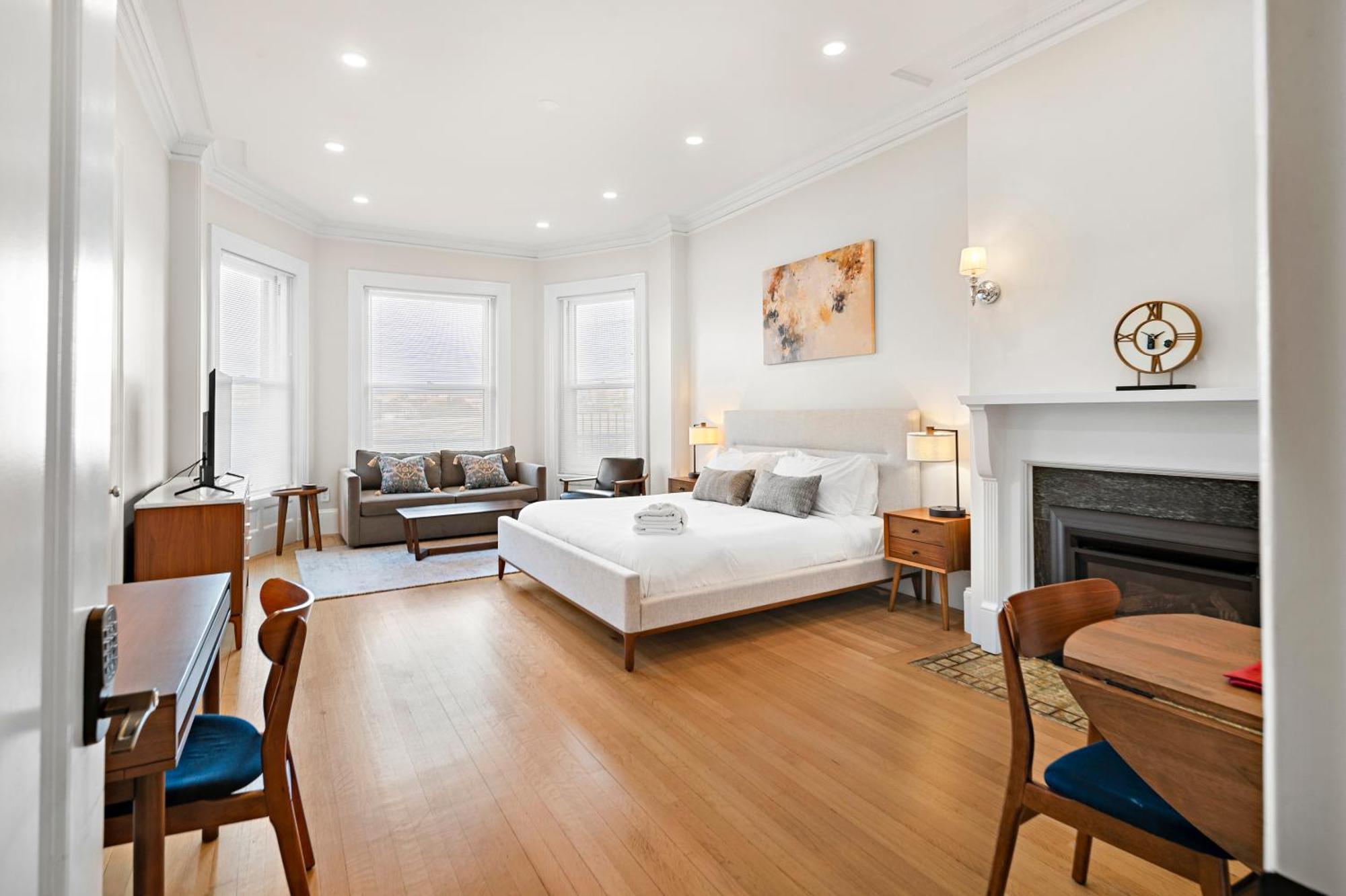 Charlesgate Suites Бостън Екстериор снимка