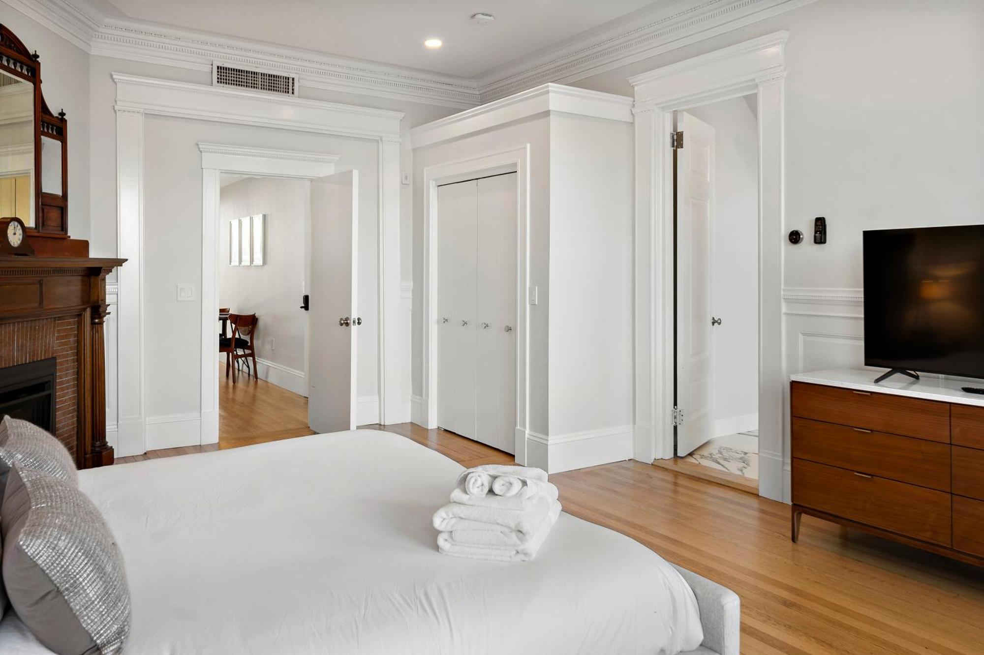 Charlesgate Suites Бостън Екстериор снимка