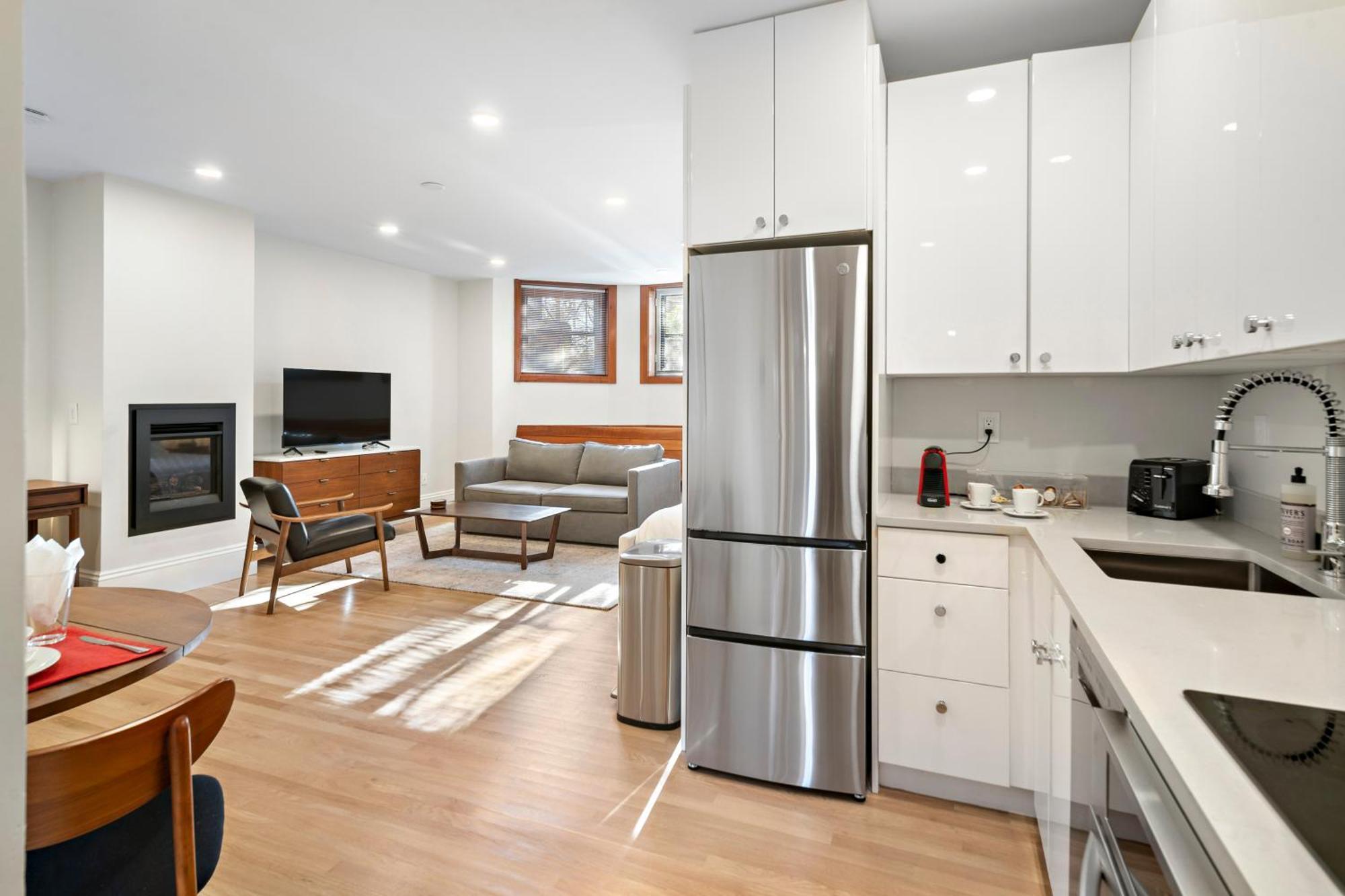 Charlesgate Suites Бостън Екстериор снимка