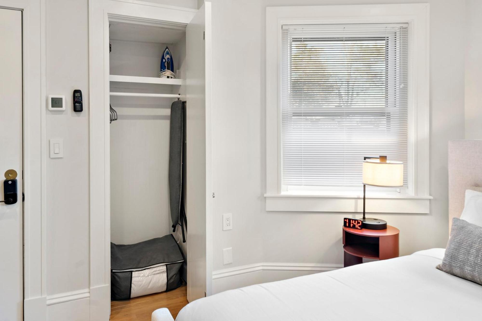 Charlesgate Suites Бостън Екстериор снимка